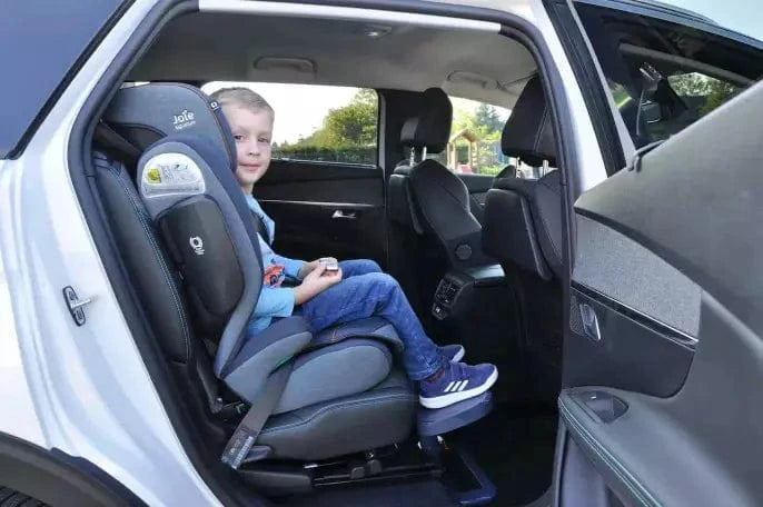 KneeGuardKids4 - Car Seat Footrest