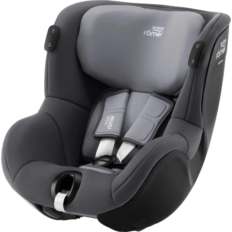 Gray car seat with Britax Römer branding