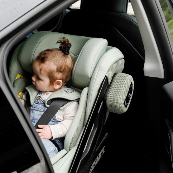 Extended Rear Facing Car Seats | Little Peas - Your Pram & Car Seat Centre
