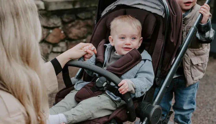 Prams & Pushchairs from Little Peas