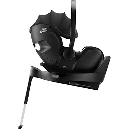 Britax Römer BABY-SAFE PRO Infant Carrier fitted on the Vario Isofix Base