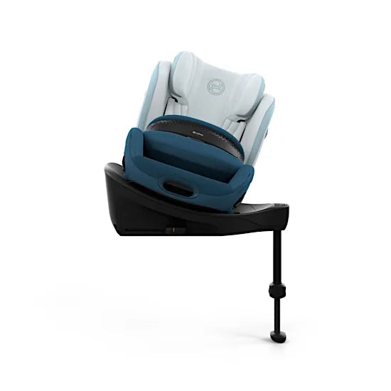 Front view of the CYBEX Anoris S airbag car seat in Opal Blue on the Base S rotating ISOFIX base