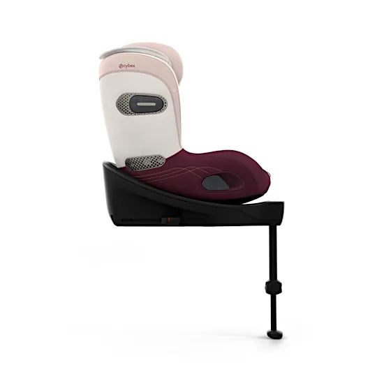 Side view of the CYBEX Sirona S rotating car seat in Quartz Pink in an upright position on the Base S