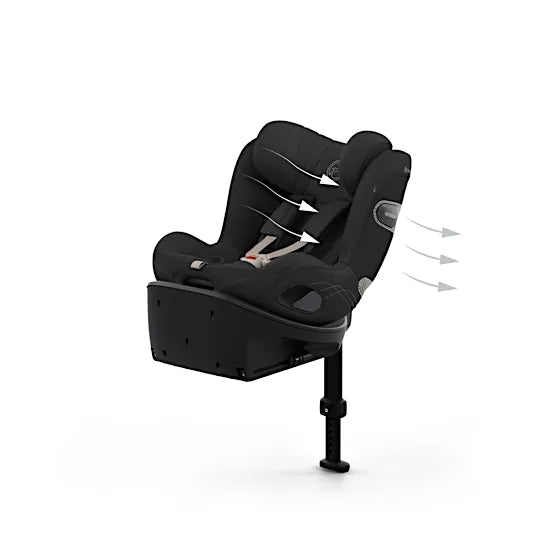 CYBEX Sirona Si car seat with 3D mesh fabric and ventilated shell for all-round airflow
