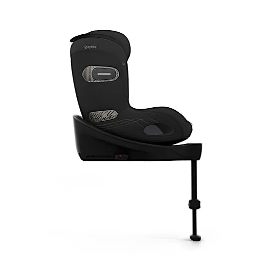 Side view of the CYBEX Sirona Si rotating car seat with integrated ISOFIX base in an upright position