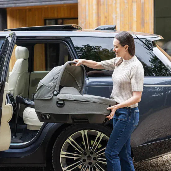 Joie Signature Calmi R129 Car Cot